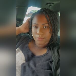 Meet your Posher, Anéisha